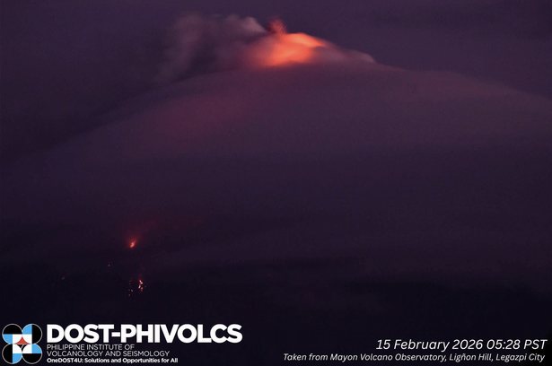 Mayon Volcano, Nagbuga ng Pagsabog nitong Linggo – Ayon sa Phivolcs
